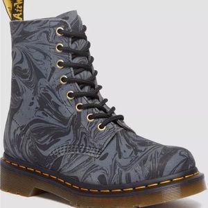 Dr Martens Pascal Suede lace up boots size 8